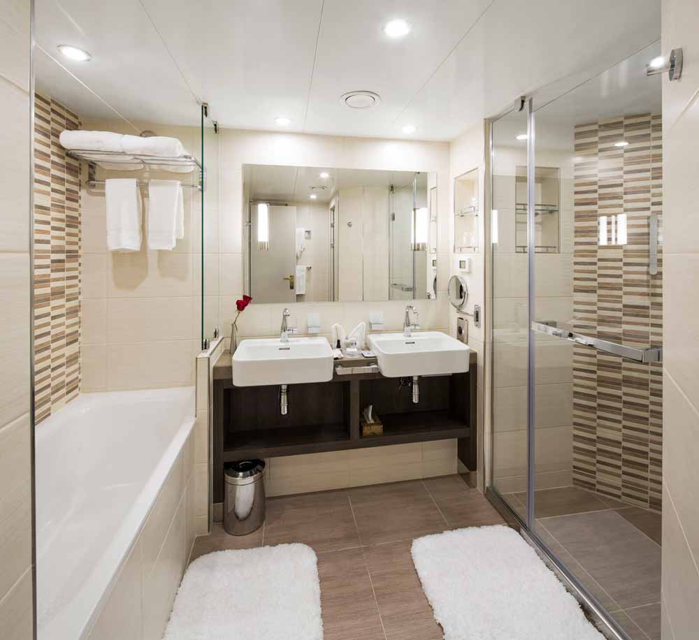 Star Breeze, Windstar Cruises. Star Breeze, Windstar Cruises.