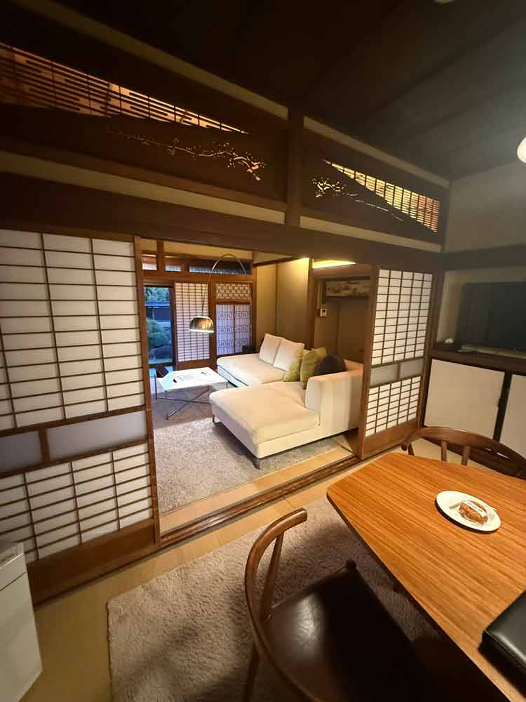 Mikael på studiereise til Japan. Mikael på studiereise til Japan.