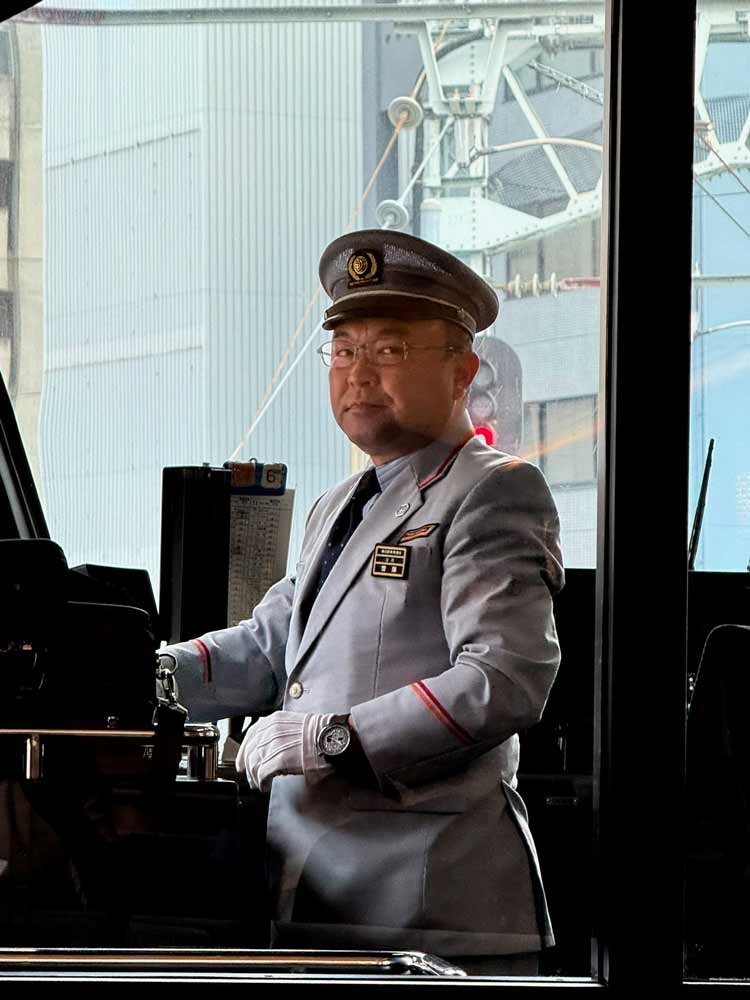Mikael på studiereise til Japan. Mikael på studiereise til Japan.