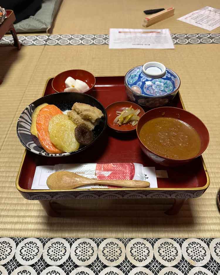 Andrew på studiereise til Japan.